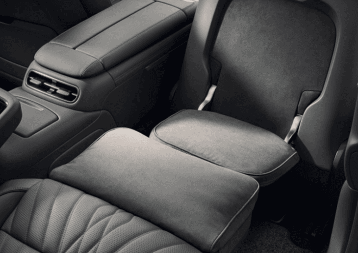 hyundai g90 /_next/static/media/IMG_HYUNDAI_G90_01.3e7a5ff3.png