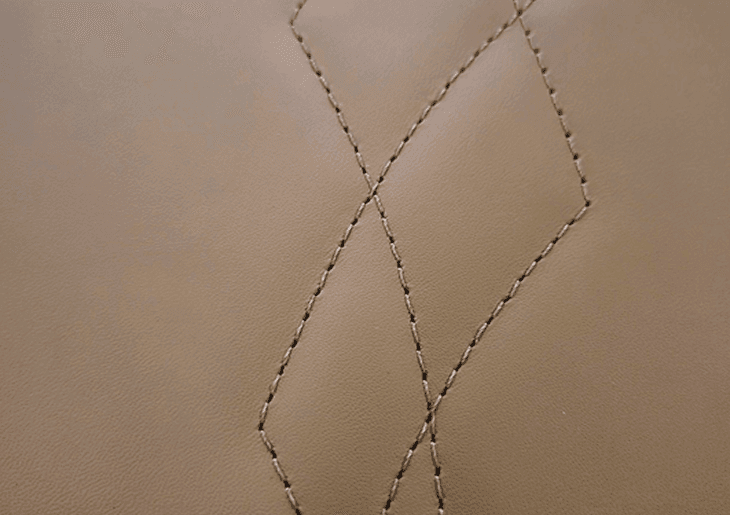 hyundai staria /_next/static/media/IMG_HYUNDAI_STARIA_02.fe4d0092.png